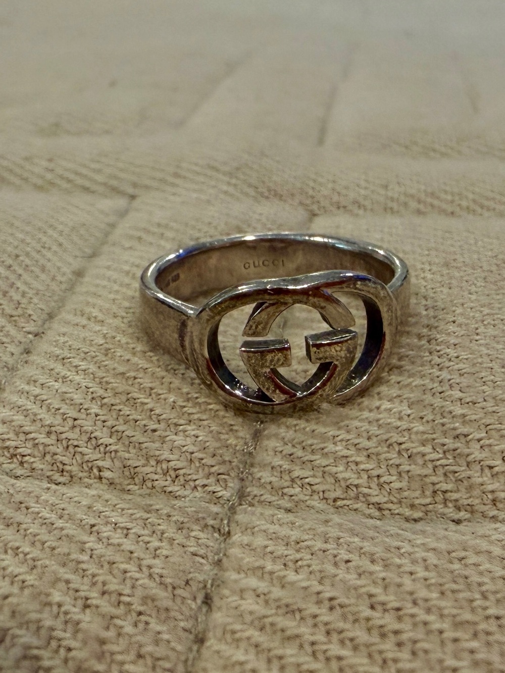 Gucci Silver Interlocking G Logo Ring